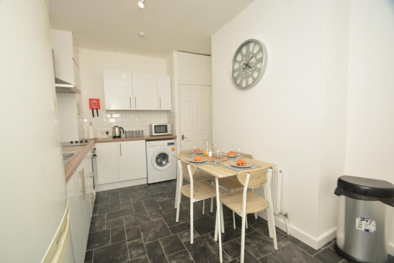 Spacious And Homely 2 Bedroom Flat - Suitelivin Gateshead Esterno foto