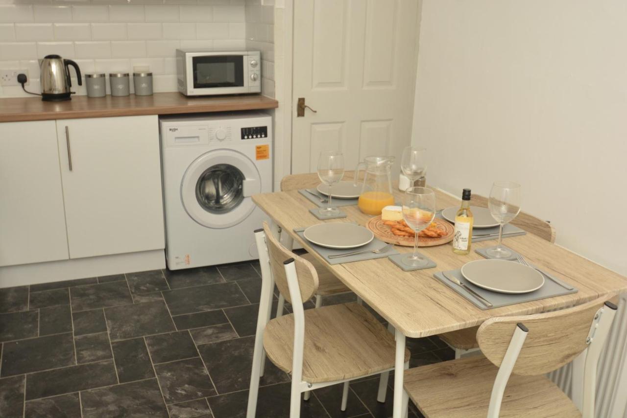 Spacious And Homely 2 Bedroom Flat - Suitelivin Gateshead Esterno foto