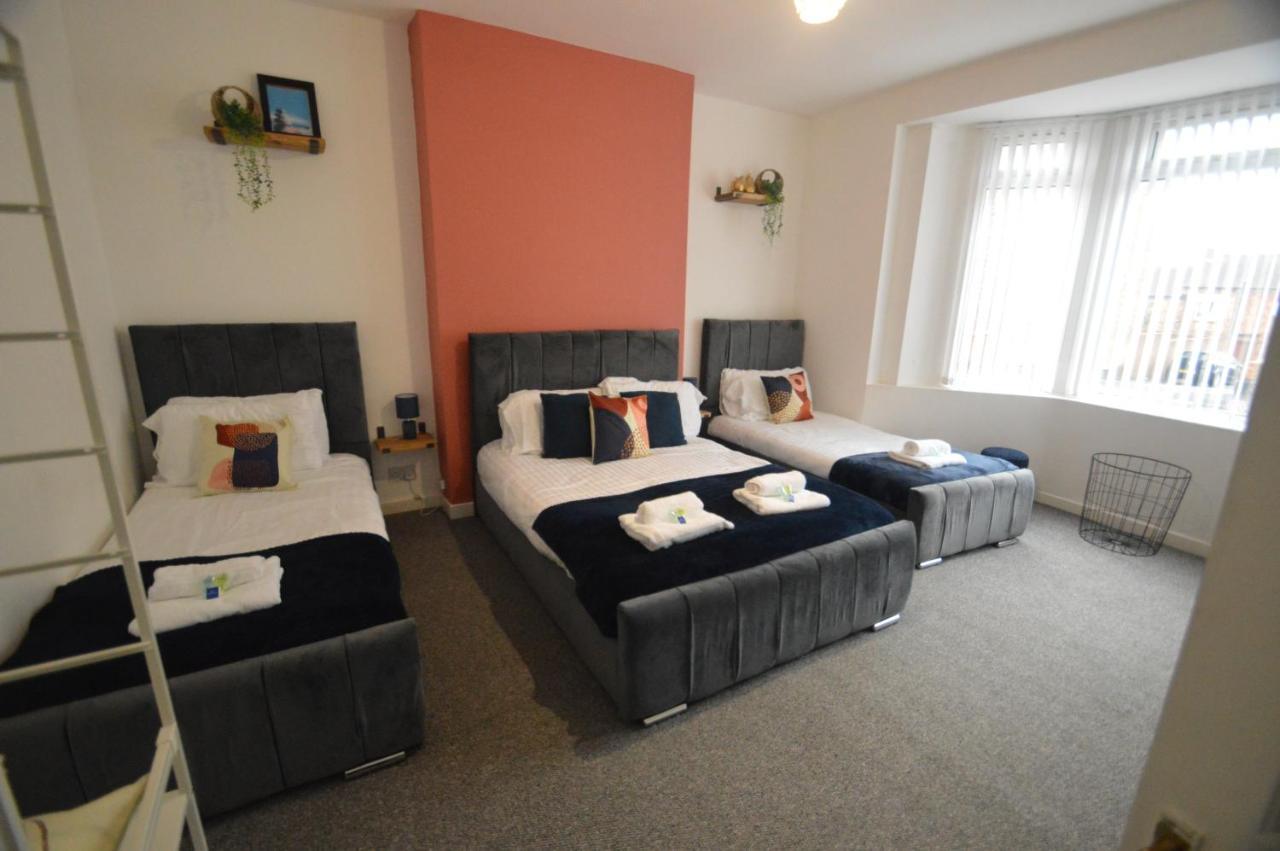 Spacious And Homely 2 Bedroom Flat - Suitelivin Gateshead Esterno foto