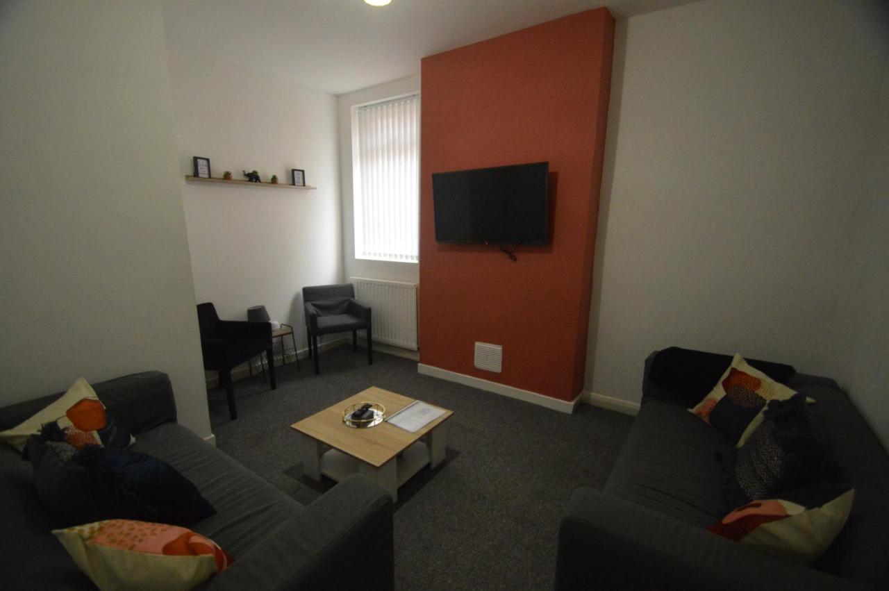 Spacious And Homely 2 Bedroom Flat - Suitelivin Gateshead Esterno foto