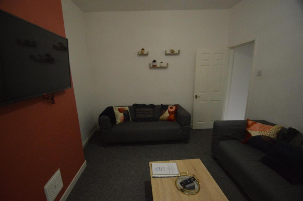 Spacious And Homely 2 Bedroom Flat - Suitelivin Gateshead Esterno foto